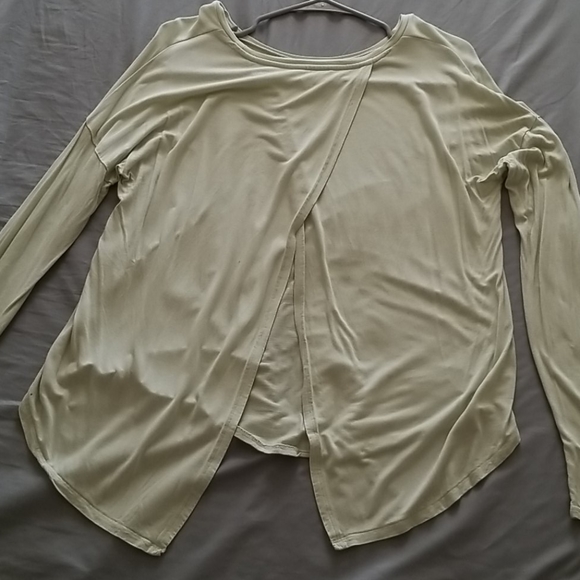 Long sleeve with split back - Picture 3 of 3